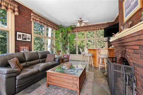 405 W Washington Boulevard Grove City Boro PA 16127