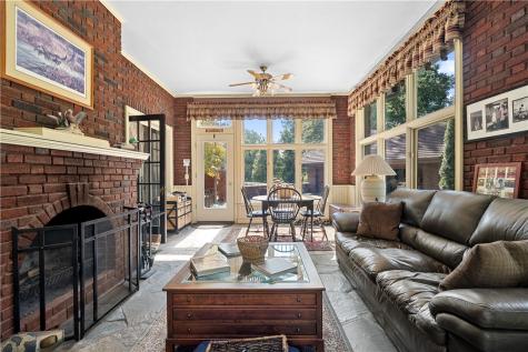 405 W Washington Boulevard Grove City Boro PA 16127