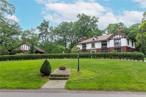 405 W Washington Boulevard Grove City Boro PA 16127