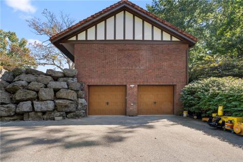 405 W Washington Boulevard Grove City Boro PA 16127