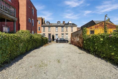2207 Sarah Street South Side PA 15203