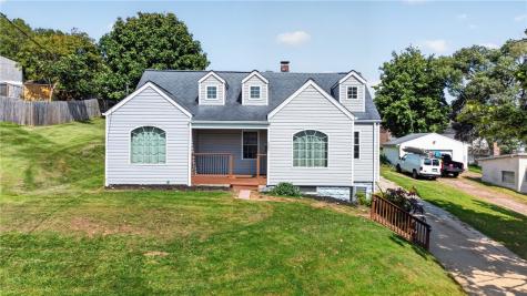 222 Cherry Avenue Houston PA 15342