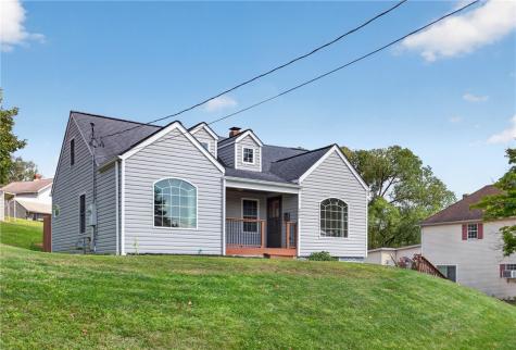 222 Cherry Avenue Houston PA 15342