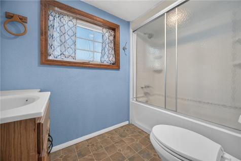 222 Cherry Avenue Houston PA 15342