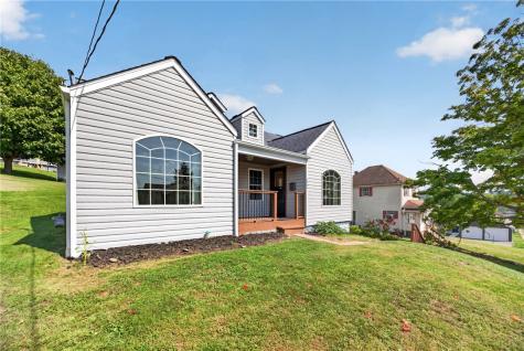 222 Cherry Avenue Houston PA 15342