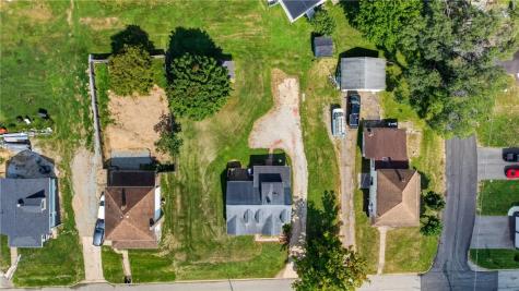 222 Cherry Avenue Houston PA 15342