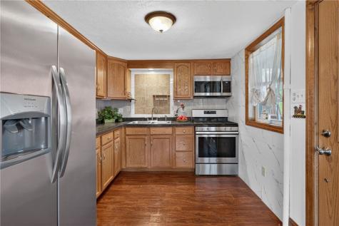 222 Cherry Avenue Houston PA 15342