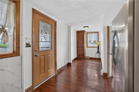 222 Cherry Avenue Houston PA 15342