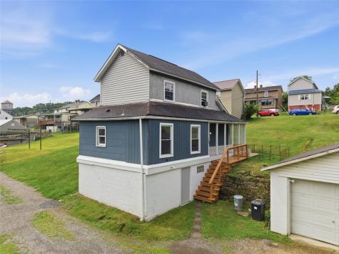 220 2nd Street W Leechburg PA 15656