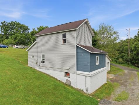 220 2nd Street W Leechburg PA 15656