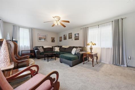 220 2nd Street W Leechburg PA 15656