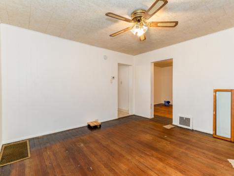 1030 Knoll Street Aliquippa PA 15001