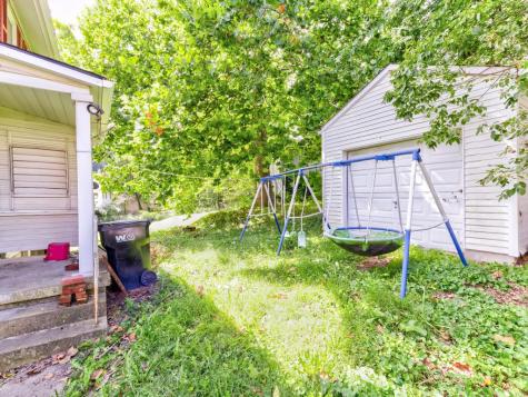1030 Knoll Street Aliquippa PA 15001