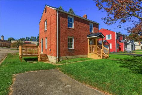 732 Pershing Street Ellwood City PA 16117