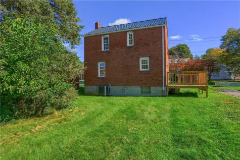 732 Pershing Street Ellwood City PA 16117