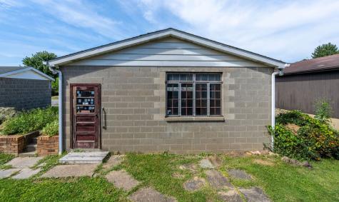 1720 Tyler Street Aliquippa PA 15001