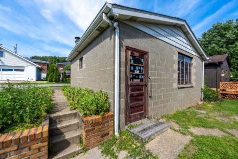 1720 Tyler Street Aliquippa PA 15001