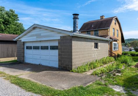 1720 Tyler Street Aliquippa PA 15001