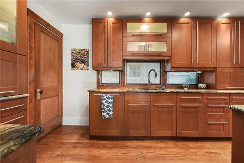 5124 Bayard Street Shadyside PA 15232