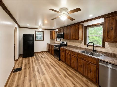 409 Penn Avenue Leechburg Boro PA 15656