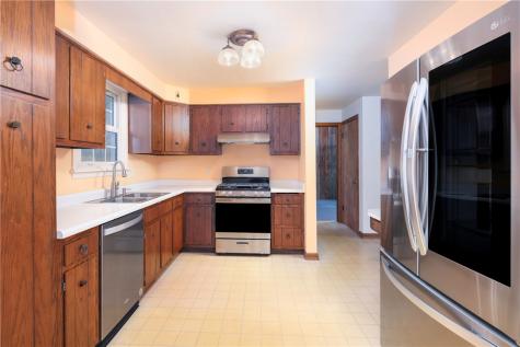 411 Kerry Drive Township Of But Nw PA 16001