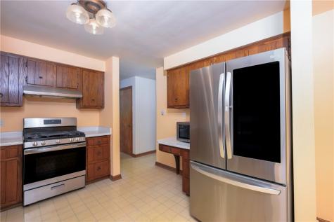 411 Kerry Drive Township Of But Nw PA 16001