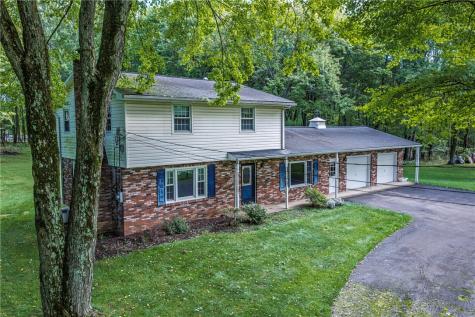 411 Kerry Drive Township Of But Nw PA 16001