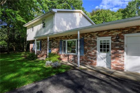411 Kerry Drive Township Of But Nw PA 16001