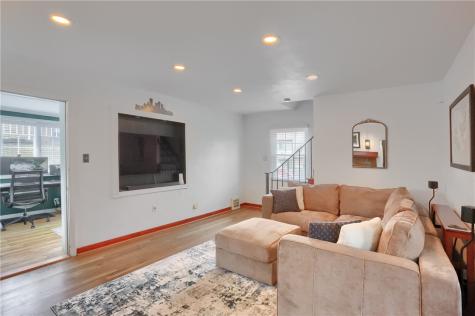 4732 Greensprings Avenue West Mifflin PA 15122