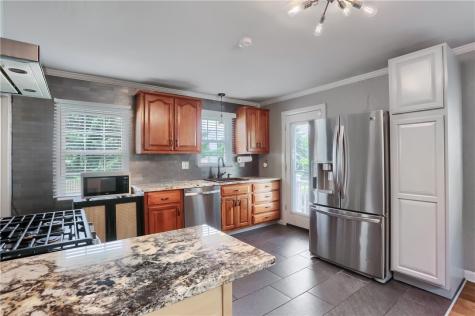 4732 Greensprings Avenue West Mifflin PA 15122