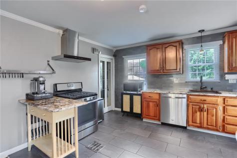 4732 Greensprings Avenue West Mifflin PA 15122