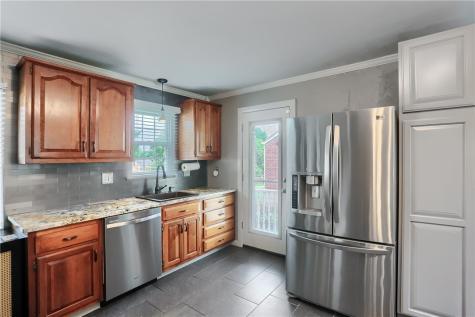 4732 Greensprings Avenue West Mifflin PA 15122
