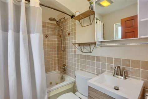 4732 Greensprings Avenue West Mifflin PA 15122