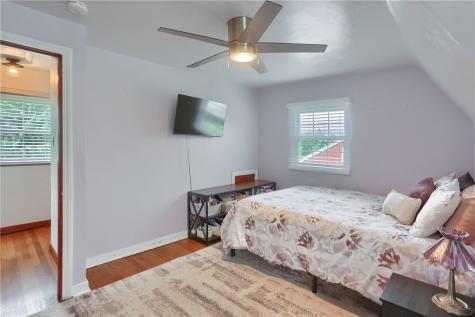 4732 Greensprings Avenue West Mifflin PA 15122