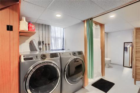 4732 Greensprings Avenue West Mifflin PA 15122