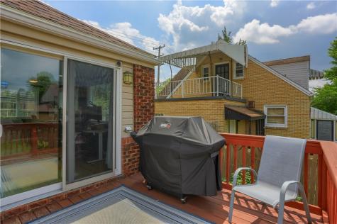 4732 Greensprings Avenue West Mifflin PA 15122
