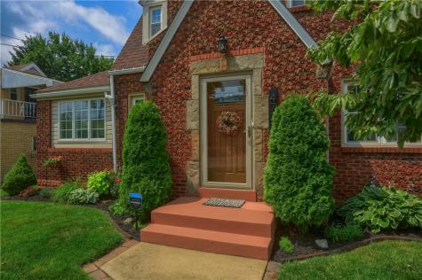 4732 Greensprings Avenue West Mifflin PA 15122