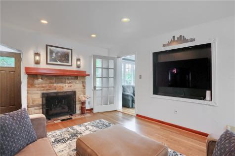 4732 Greensprings Avenue West Mifflin PA 15122