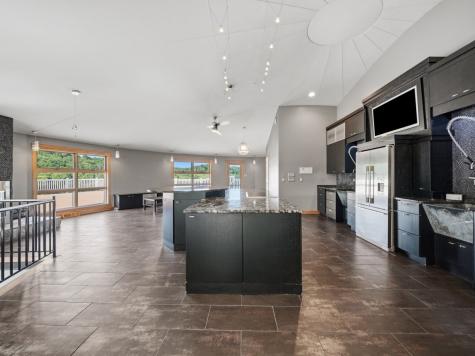 237 Cherry Valley Road Clinton Township PA 16056