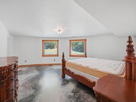 237 Cherry Valley Road Clinton Township PA 16056