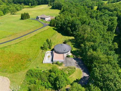 237 Cherry Valley Road Clinton Township PA 16056