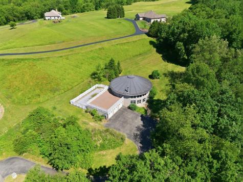 237 Cherry Valley Road Clinton Township PA 16056