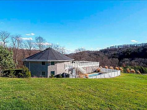 237 Cherry Valley Road Clinton Township PA 16056