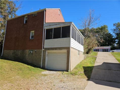 5462 Library Road Bethel Park PA 15102