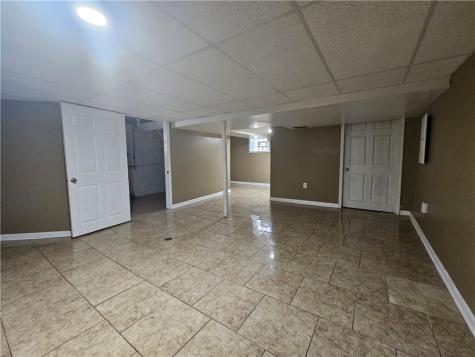5462 Library Road Bethel Park PA 15102