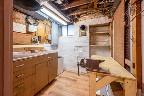 335 Lafayette Fineview PA 15214