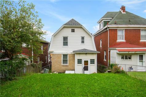 1403 Kenberma Avenue Beechview PA 15216