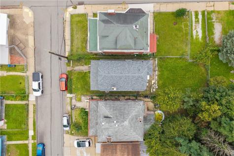 1403 Kenberma Avenue Beechview PA 15216