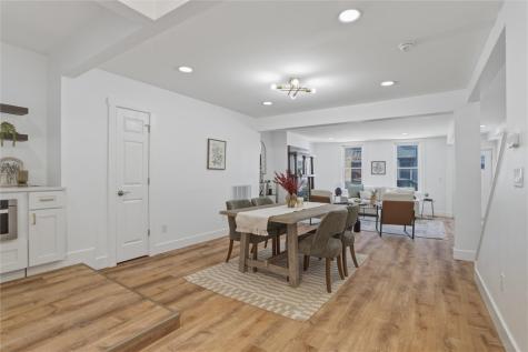 902 James Street East Allegheny PA 15212