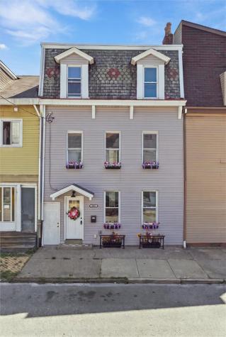 902 James Street East Allegheny PA 15212